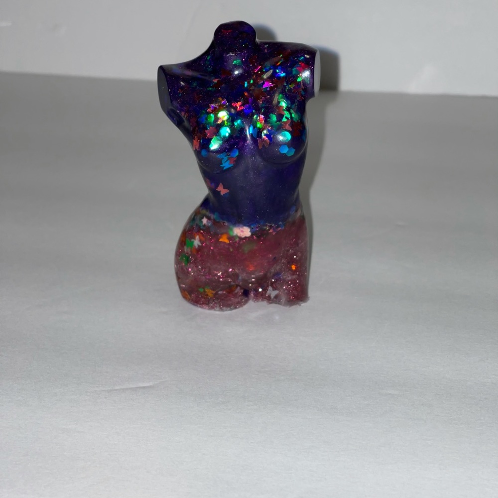 2 Toned Full Body Keychain - Picture 2 of 11